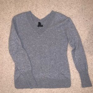 Halogen 100% Cashmere V Neck Sweater Like New